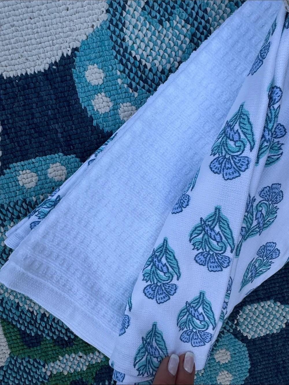 Grand Millennial 3 piece kitchen Blue Floral Pattern Bed towel set nwt
